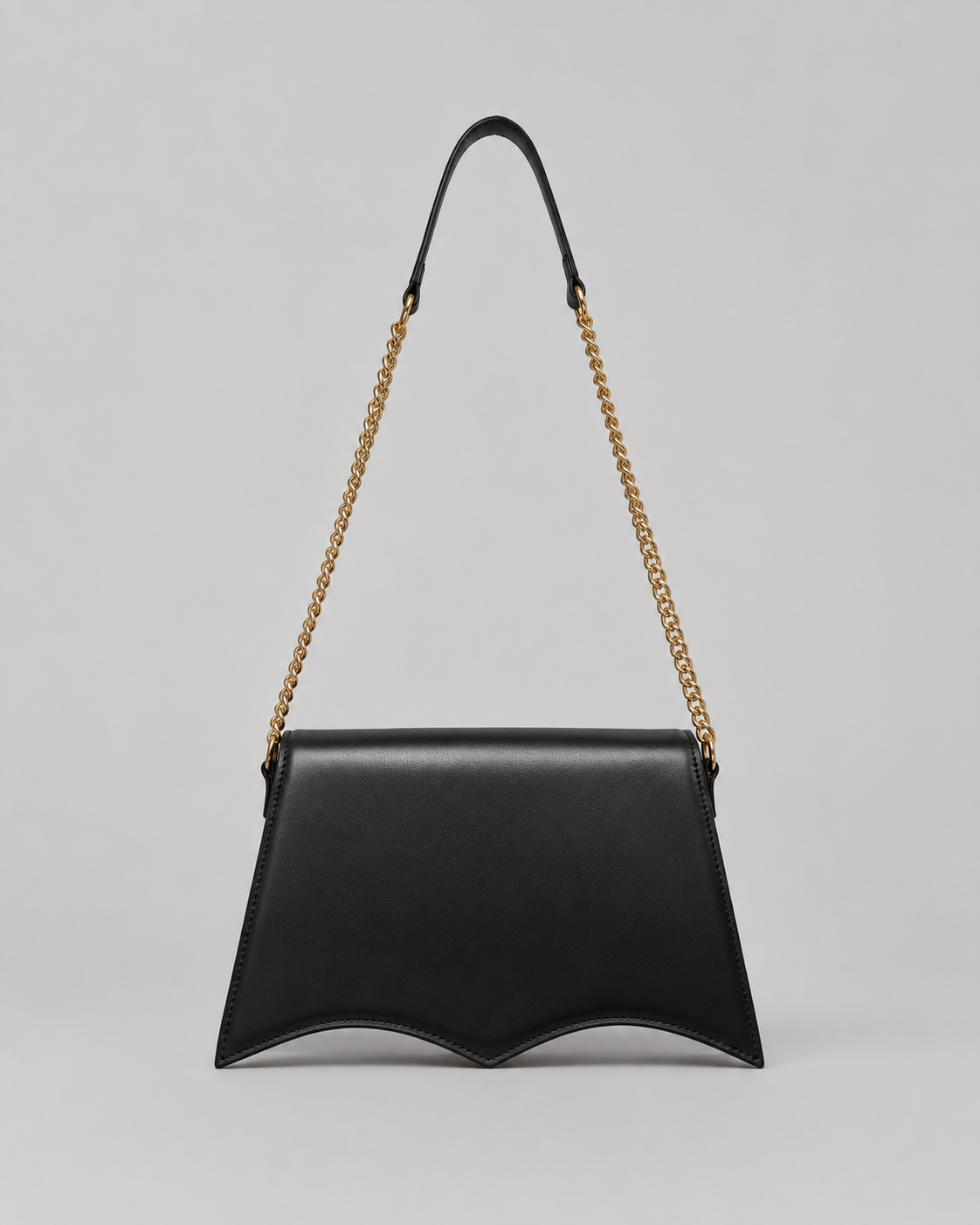 CELI Signature Shoulder Bag editorial image